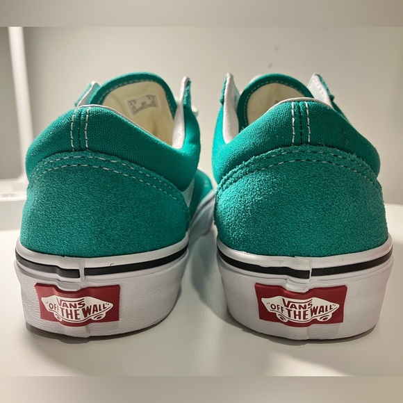 Vans - Picture 4 of 7
